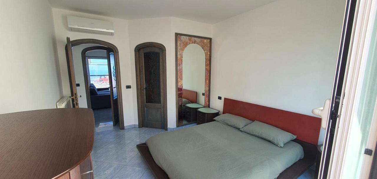 Attico Con Vista Su Genova Apartment Ngoại thất bức ảnh