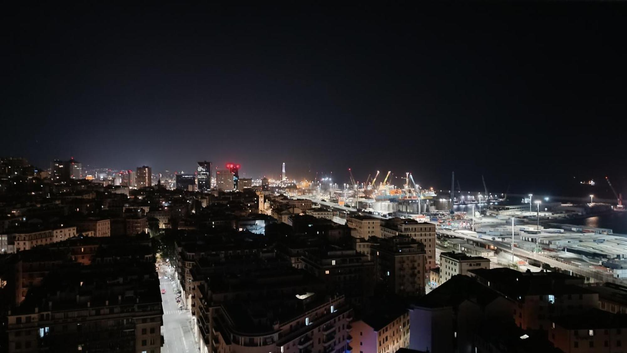 Attico Con Vista Su Genova Apartment Ngoại thất bức ảnh